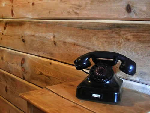 Wer kennt noch so ein Telefon?